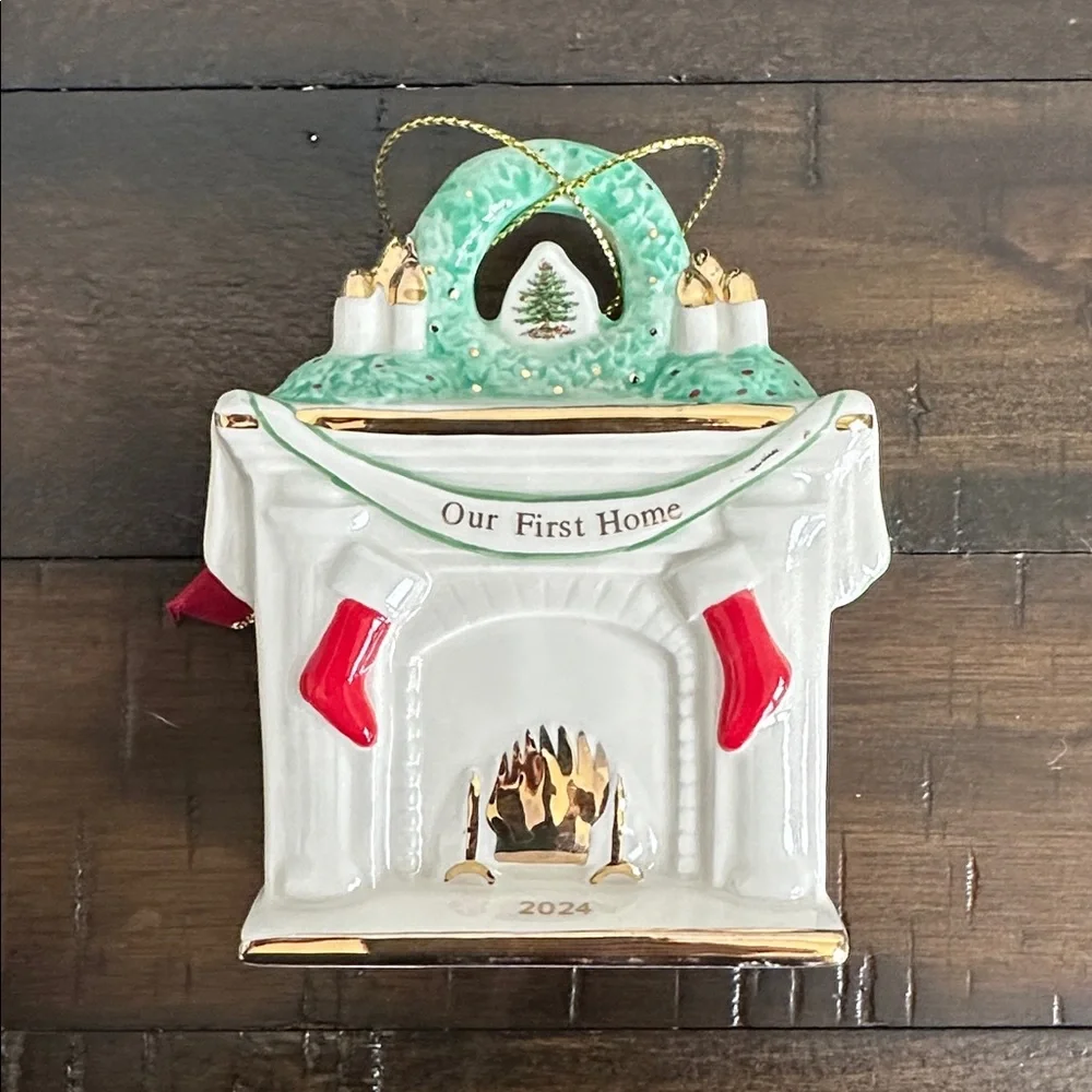 Spode “Our First Home” Christmas Tree Ornament with Red and Green NIB - Picture 4 of 4